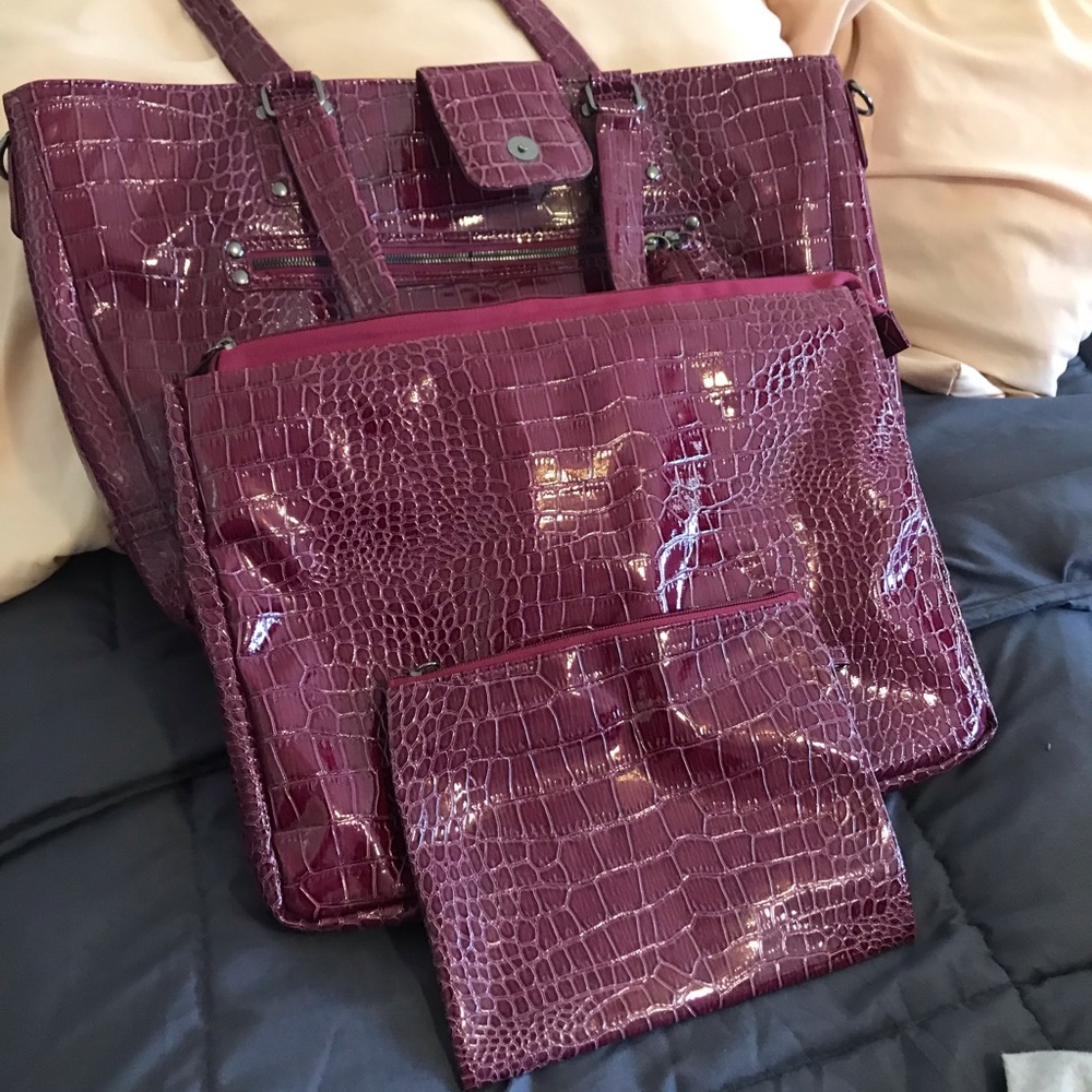 SOLD Burgundy bag - Picture 3 of 5